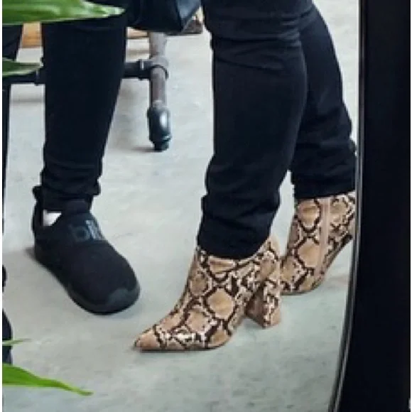 Jeffrey Campbell Siren Snakeskin Reptile Bootie 6 - Picture 2 of 2